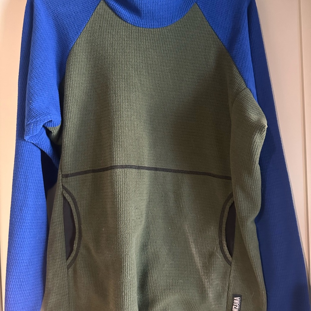 RARE ! Melanzana ‘Melly’ dead stock custom microgrid hoody •Leadville CO•
